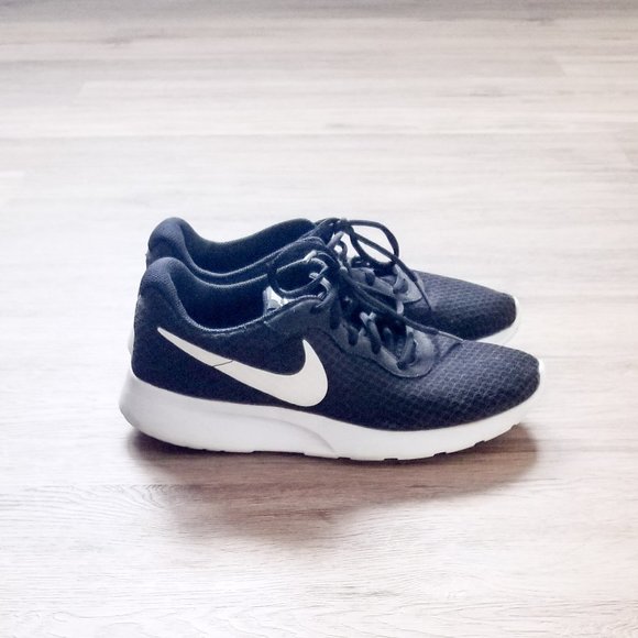 Nike Shoes - Nike Air Kaishi Shoes